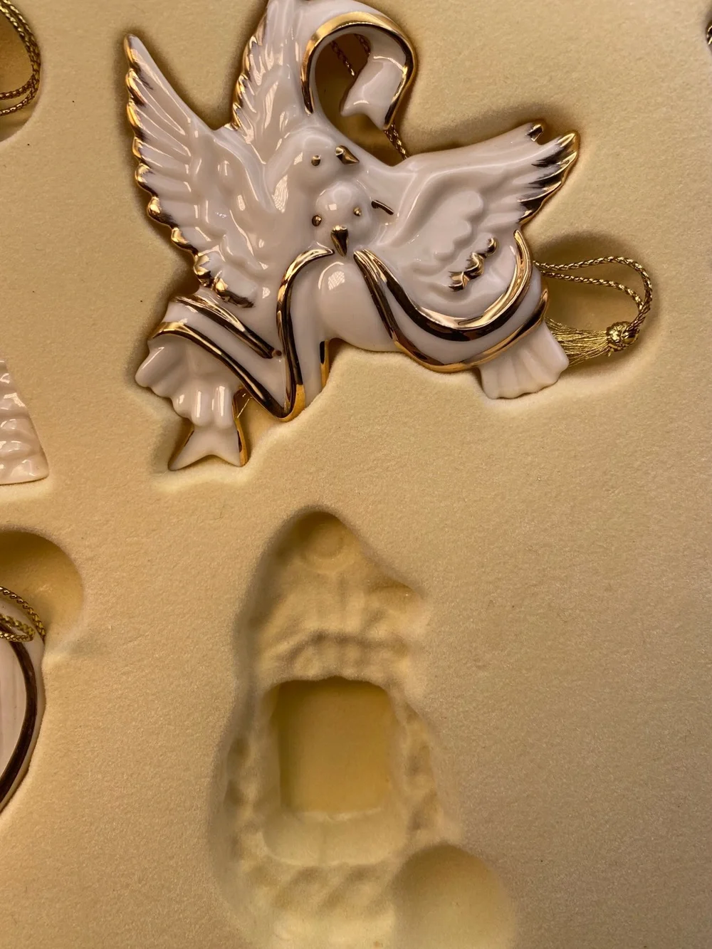 Lenox White and Gold Wedding Ornament Set of 11 Porcelain Décor